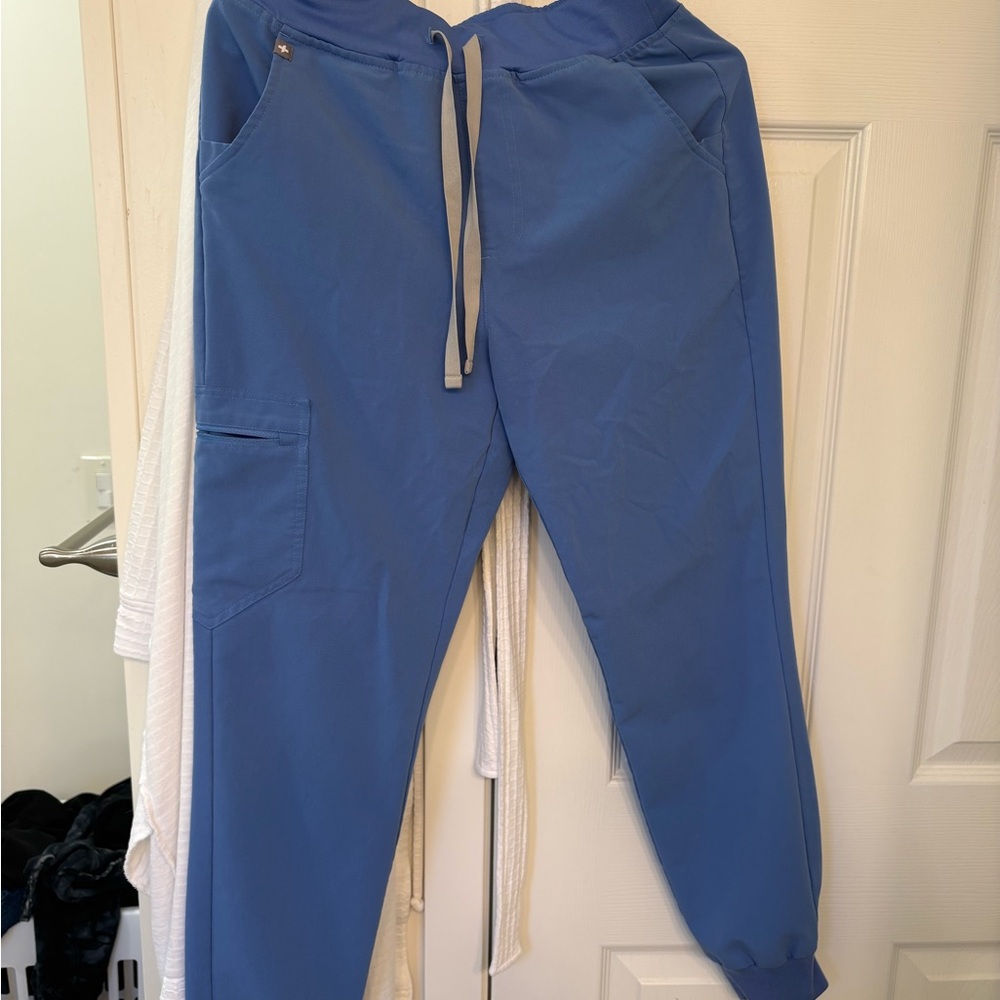 Woman’s high waisted Jogger Pants